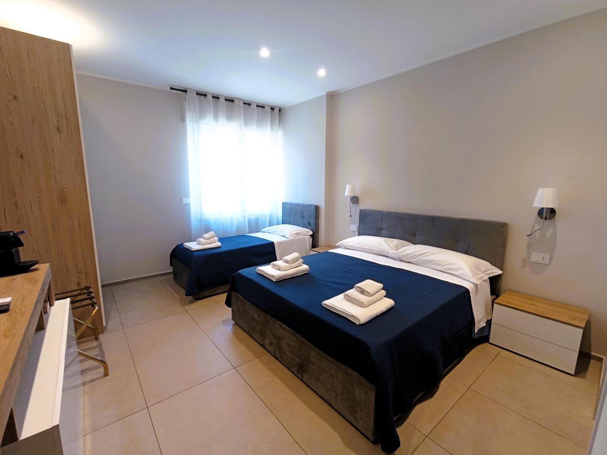 Mile Rooms Bari Exterior photo